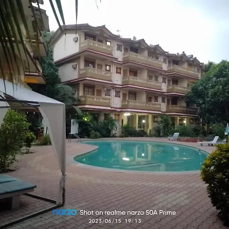 2 Bhk Resort With Pool Calangute Candolim